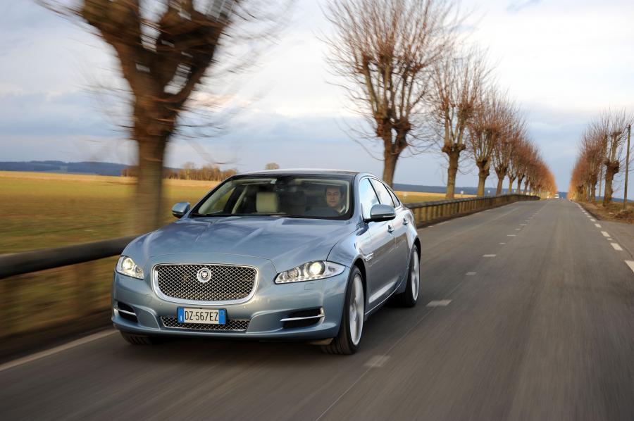  Jaguar XJ 2009 года  (фото 104 из 142)